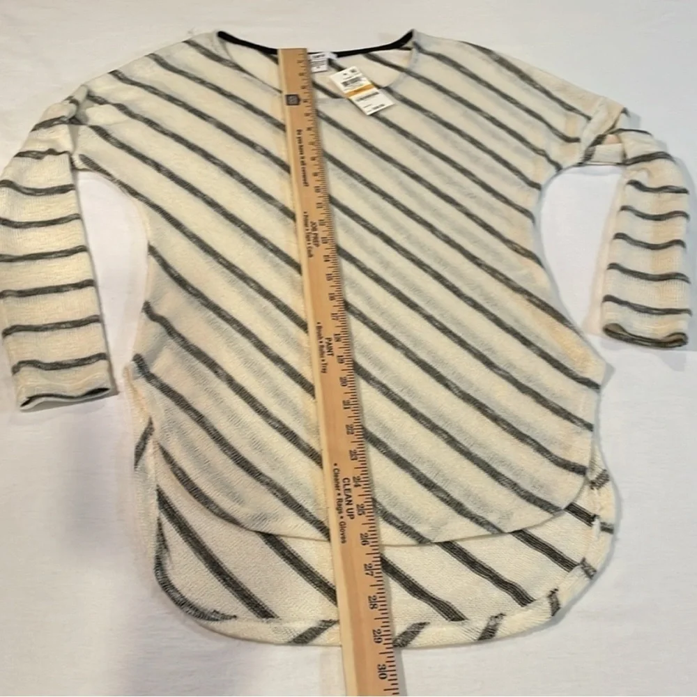 Bar III Stripped pullover scoop neck sweater Crean & Gray, long sleeve NWT